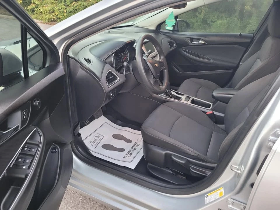 2018 Chevrolet Cruze - Image 8 of 18