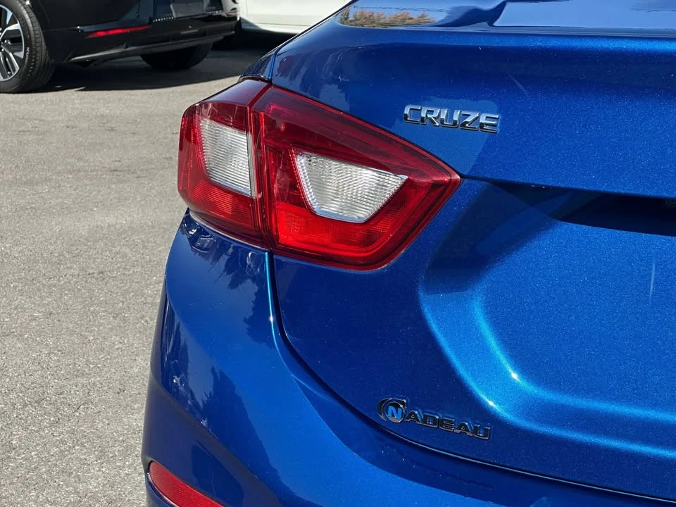 2018 Chevrolet Cruze - Image 16 of 20
