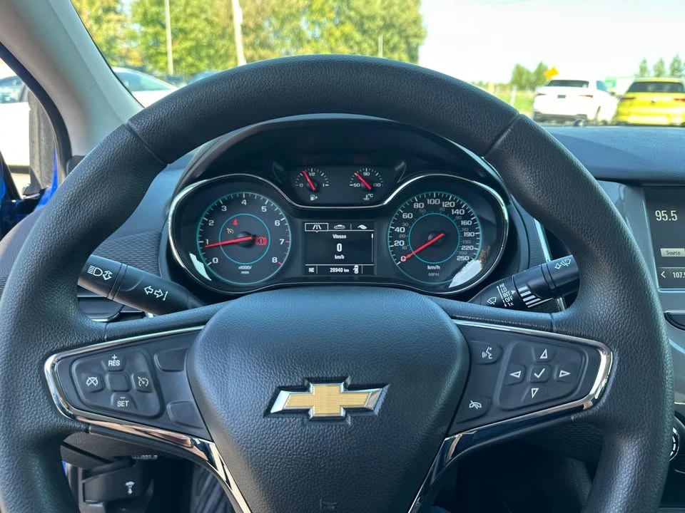 2018 Chevrolet Cruze - Image 17 of 20