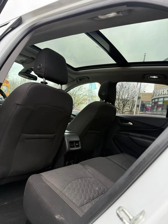 2018 Chevrolet Equinox - Image 9 of 17