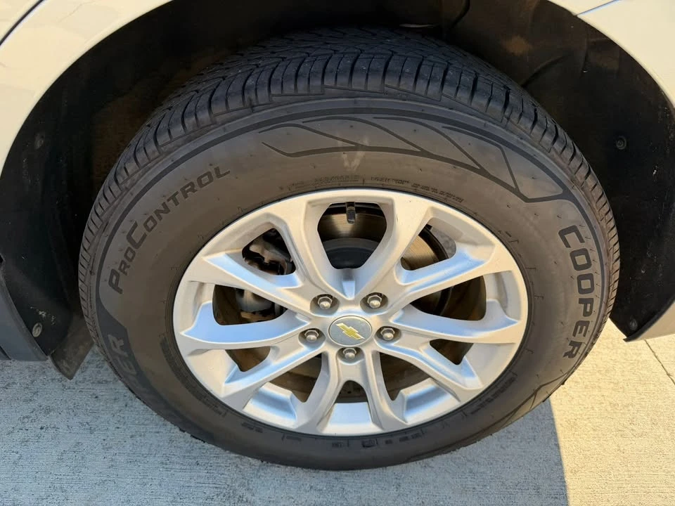 2018 Chevrolet Equinox - Image 6 of 15