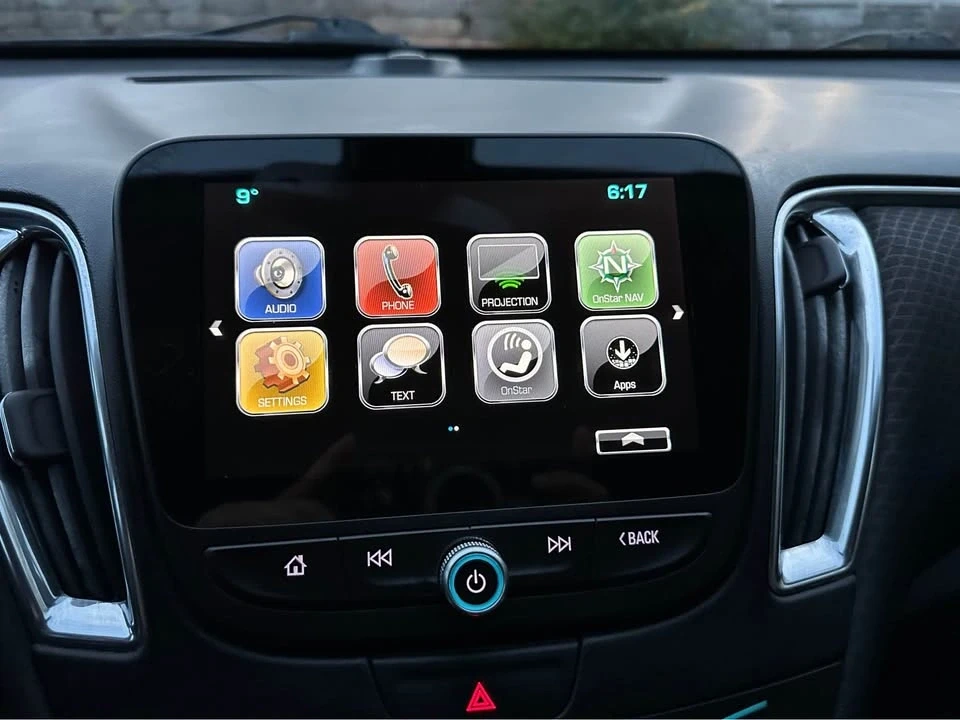 2018 Chevrolet Malibu - Image 17 of 17