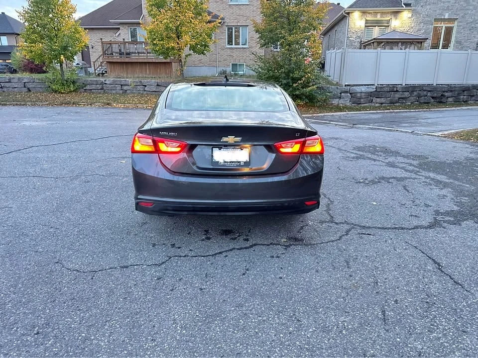 2018 Chevrolet Malibu - Image 9 of 17