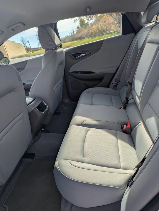 2018 Chevrolet Malibu - Image 15 of 16