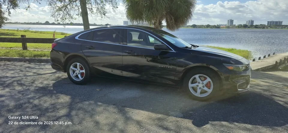 2018 Chevrolet Malibu - Image 6 of 10