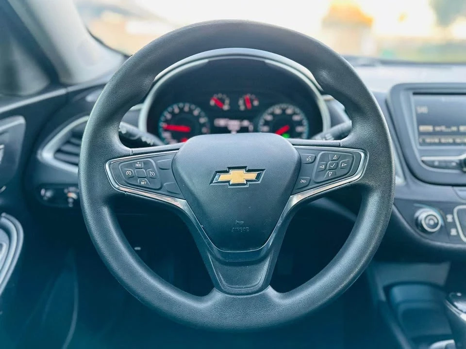 2018 Chevrolet Malibu - Image 9 of 18