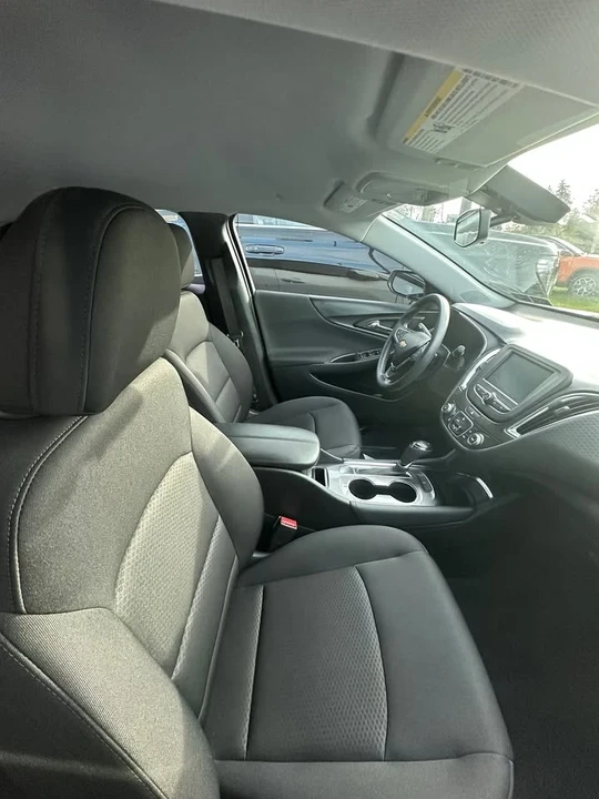 2018 Chevrolet Malibu - Image 6 of 6