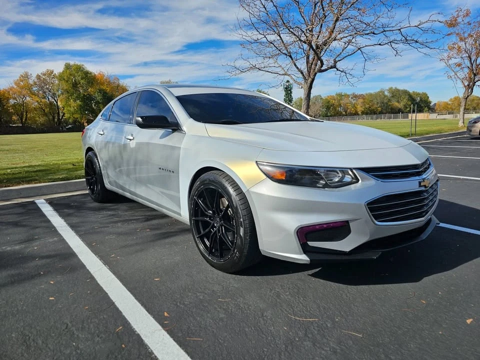 2018 Chevrolet Malibu - Image 2 of 10