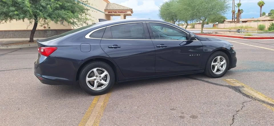 2018 Chevrolet Malibu - Image 4 of 8