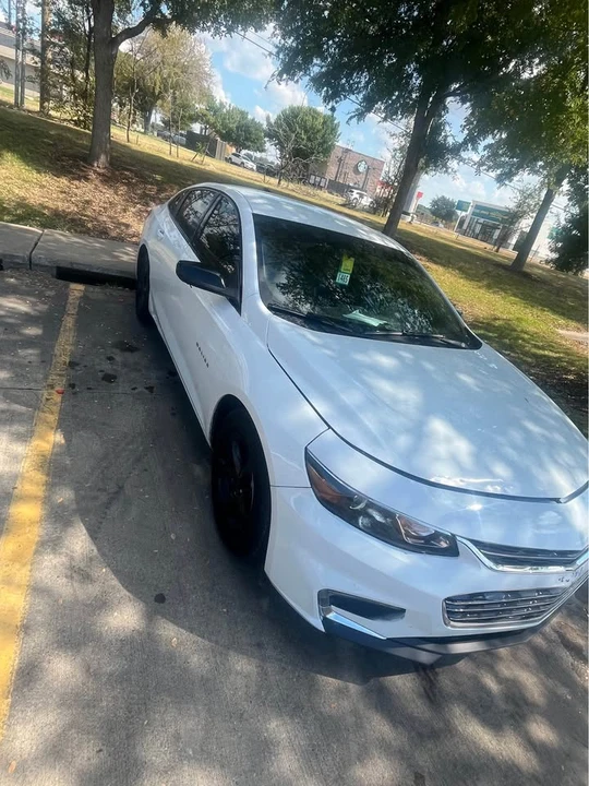 2018 Chevrolet Malibu - Image 2 of 5