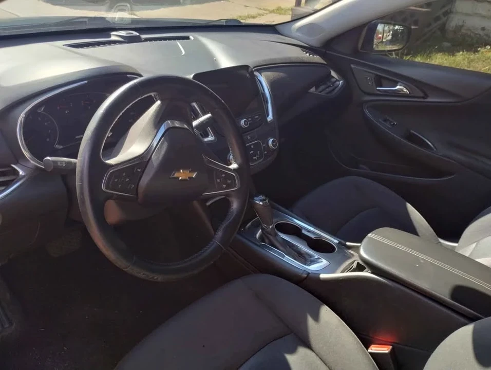 2018 Chevrolet Malibu - Image 6 of 10