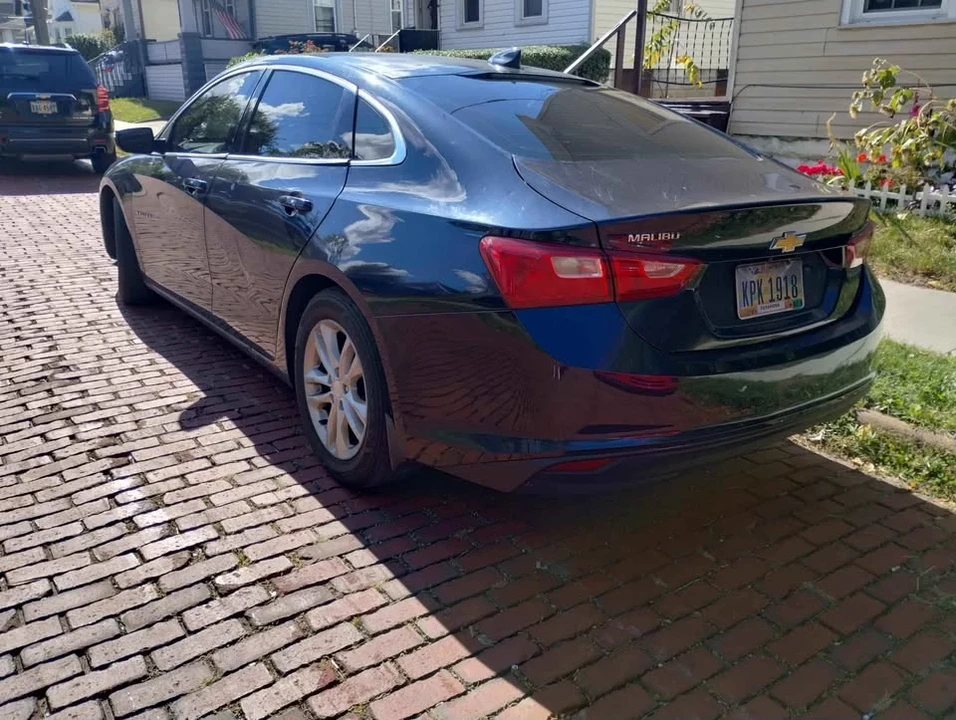 2018 Chevrolet Malibu - Image 9 of 10