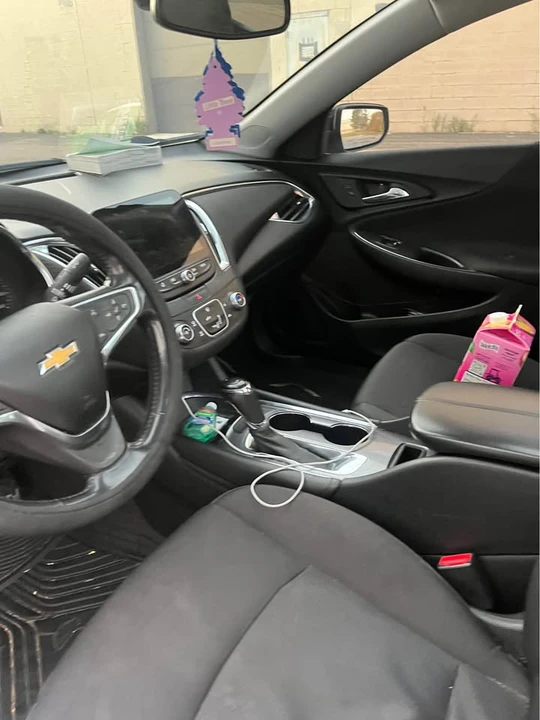 2018 Chevrolet Malibu - Image 8 of 9