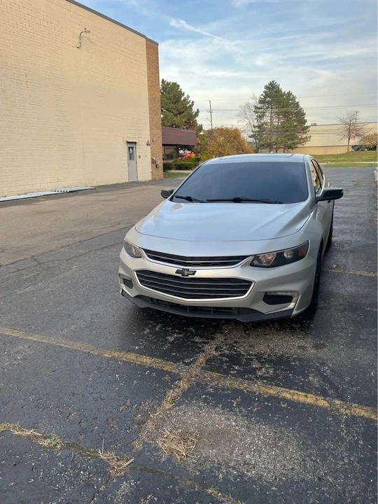 2018 Chevrolet Malibu - Image 2 of 9