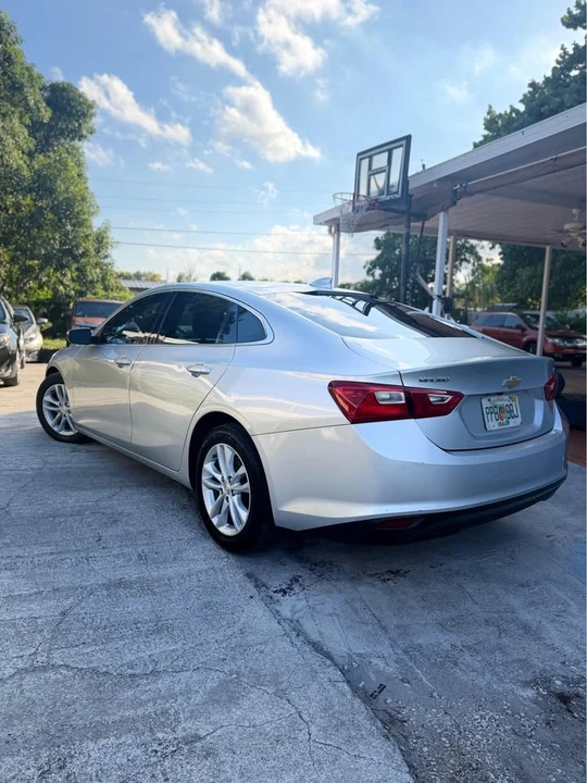 2018 Chevrolet Malibu - Image 4 of 10