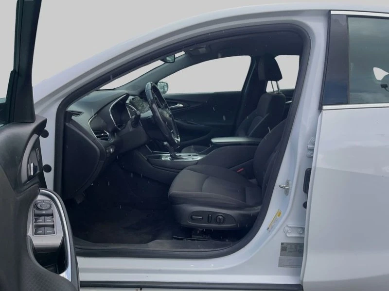 2018 Chevrolet Malibu - Image 9 of 19