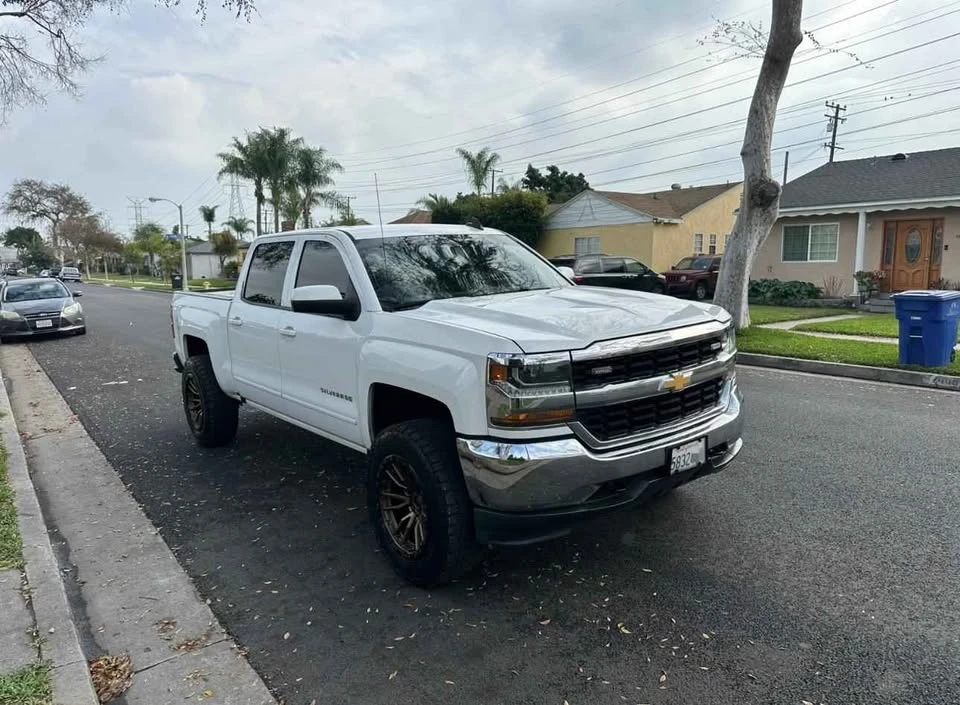 2018 Chevrolet Silverado 3rd Gen - Image 2 of 14