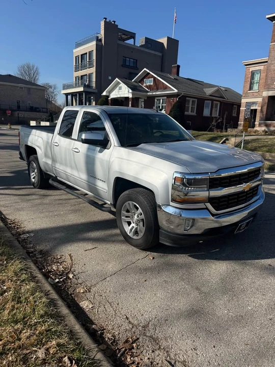 2018 Chevrolet Silverado 3rd Gen - Image 2 of 11