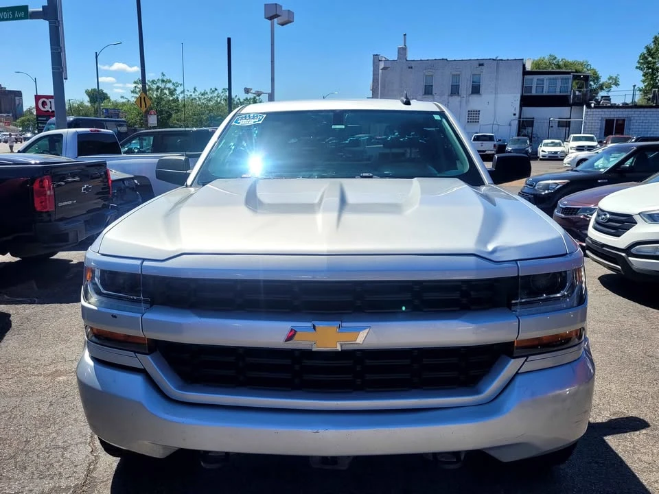 2018 Chevrolet Silverado 3rd Gen - Image 2 of 19