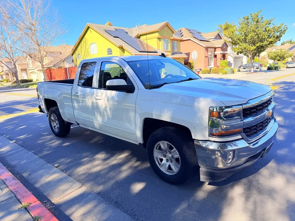 2018 Chevrolet Silverado 3rd Gen - Image 3 of 9