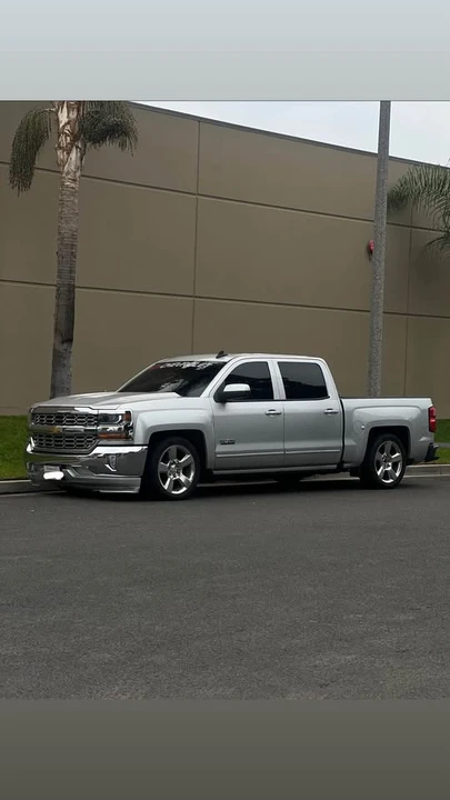 2018 Chevrolet Silverado 3rd Gen - Image 2 of 17
