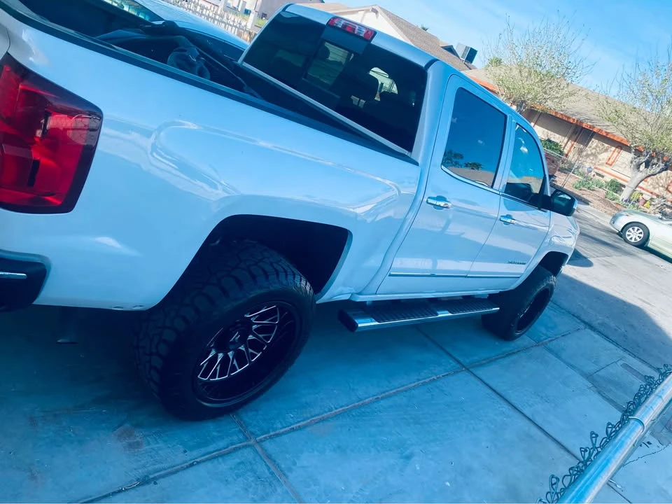 2018 Chevrolet Silverado 3rd Gen - Image 2 of 10