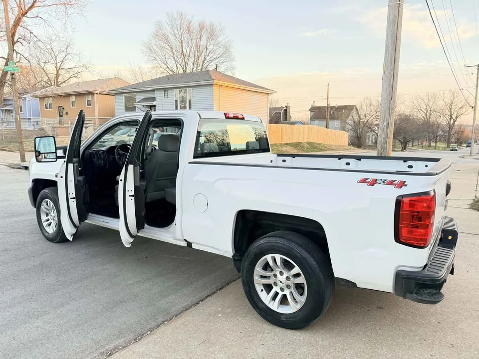 2018 Chevrolet Silverado 3rd Gen - Image 15 of 17