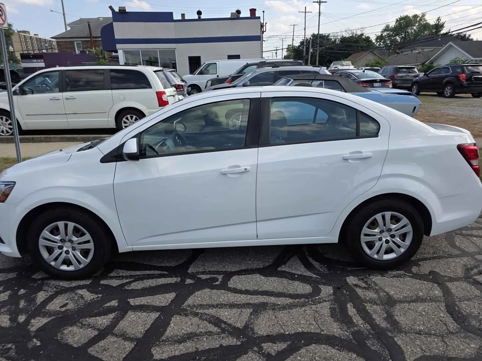 2018 Chevrolet Aveo/Sonic - Image 3 of 15