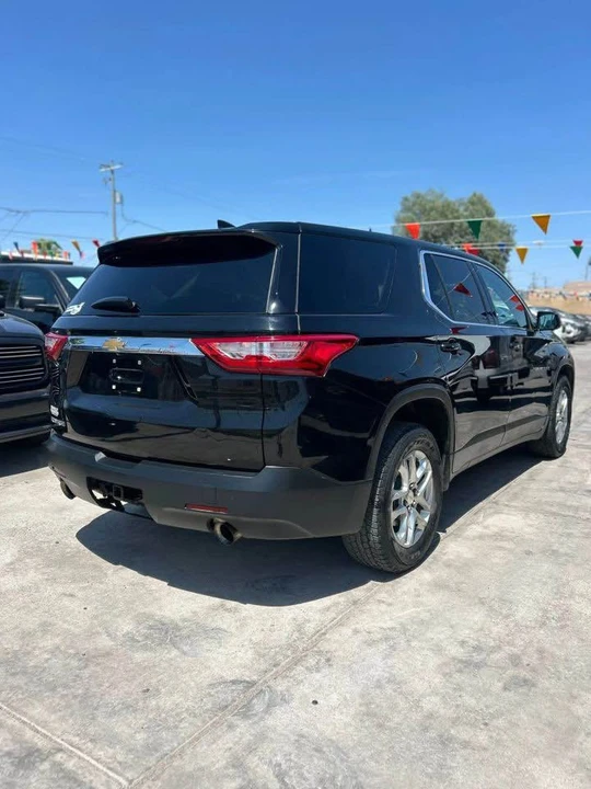 2018 Chevrolet Traverse - Image 2 of 9