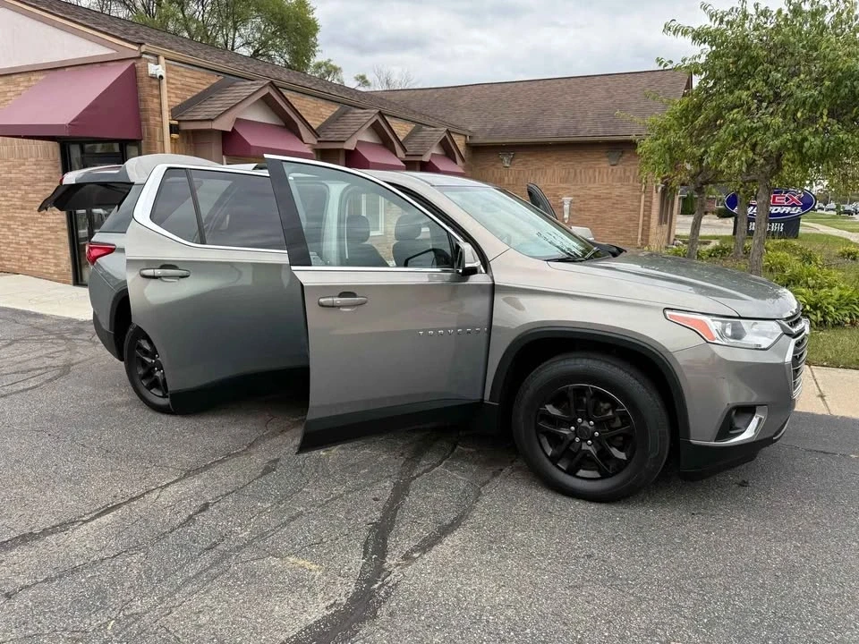 2018 Chevrolet Traverse - Image 18 of 20