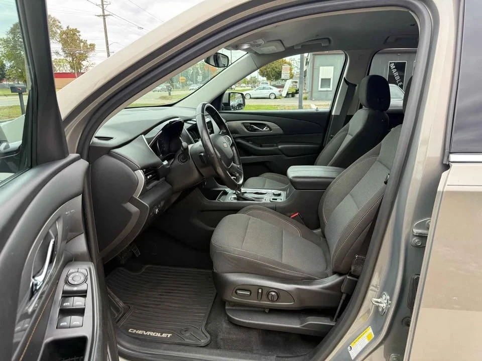 2018 Chevrolet Traverse - Image 9 of 20
