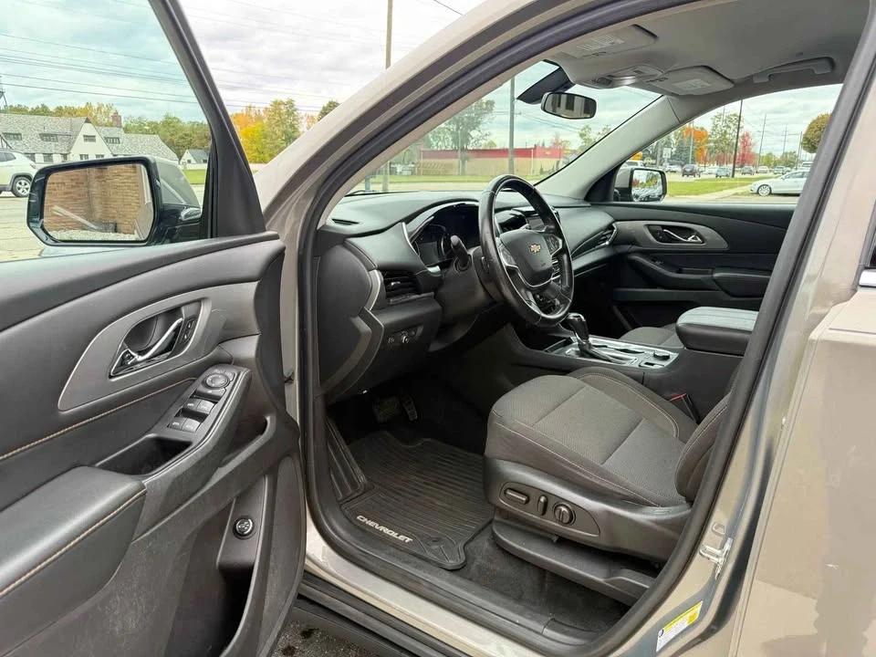 2018 Chevrolet Traverse - Image 8 of 20