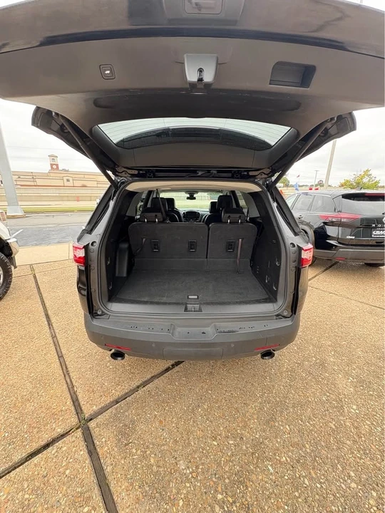2018 Chevrolet Traverse - Image 5 of 9