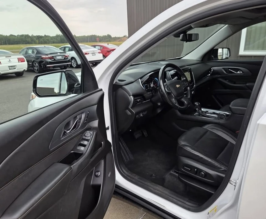 2018 Chevrolet Traverse - Image 13 of 17