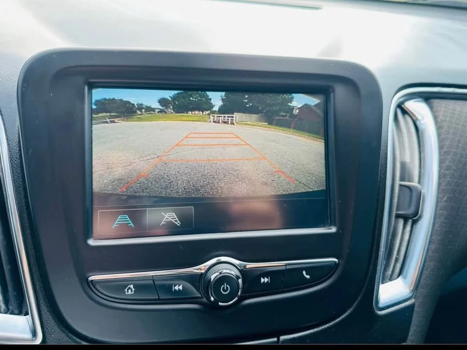 2018 Chevrolet Malibu - Image 3 of 4