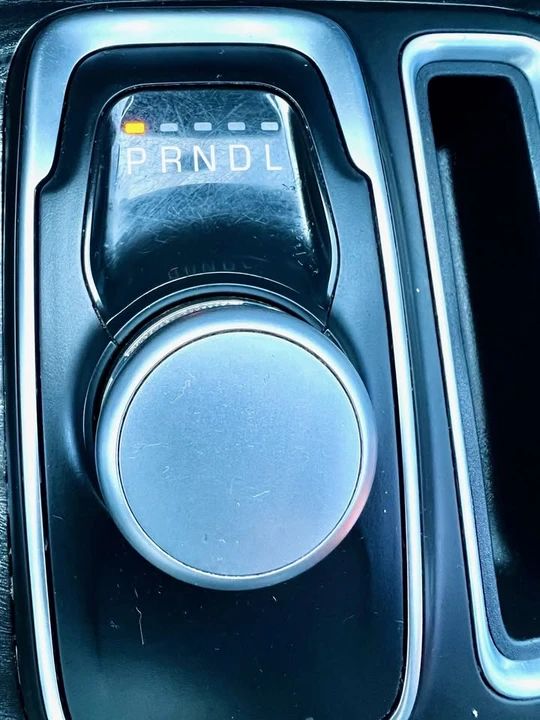 2018 Chrysler 300 (2005-2023) - Image 8 of 15