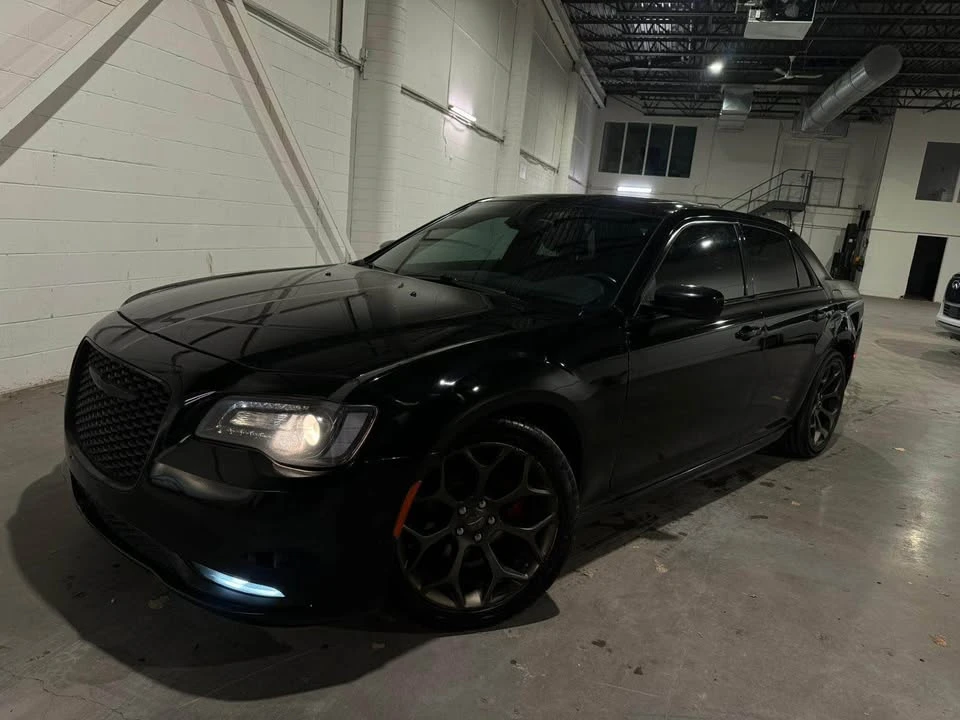 2018 Chrysler 300 (2005-2023) - Image 8 of 13