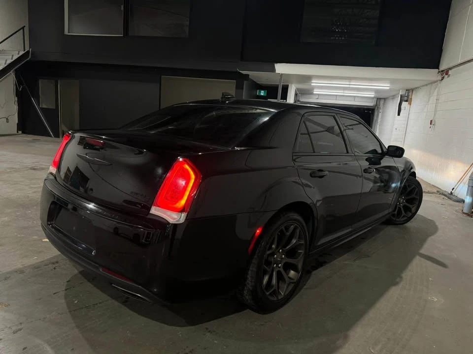 2018 Chrysler 300 (2005-2023) - Image 10 of 13