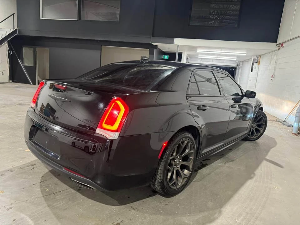 2018 Chrysler 300 (2005-2023) - Image 3 of 13