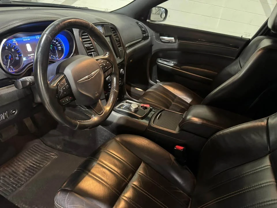 2018 Chrysler 300 (2005-2023) - Image 12 of 13
