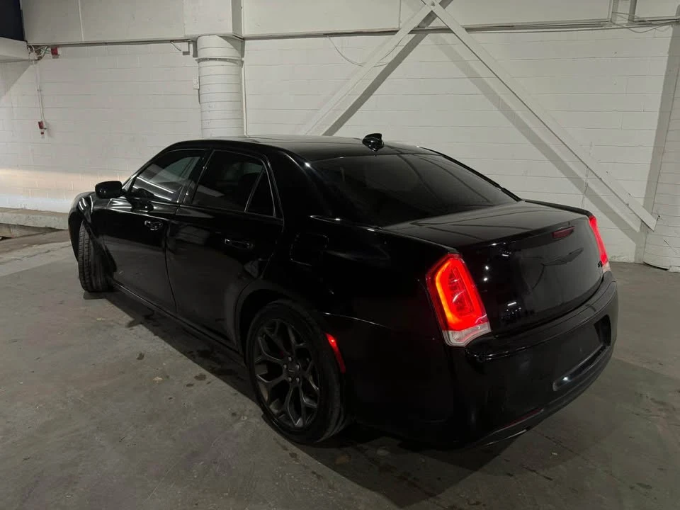 2018 Chrysler 300 (2005-2023) - Image 8 of 13