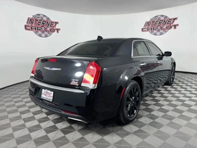 2018 Chrysler 300 (2005-2023) - Image 7 of 12