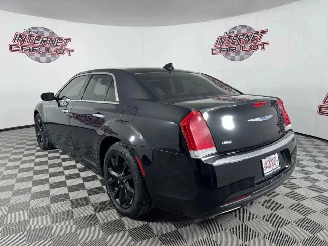 2018 Chrysler 300 (2005-2023) - Image 5 of 12