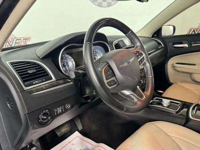 2018 Chrysler 300 (2005-2023) - Image 10 of 12