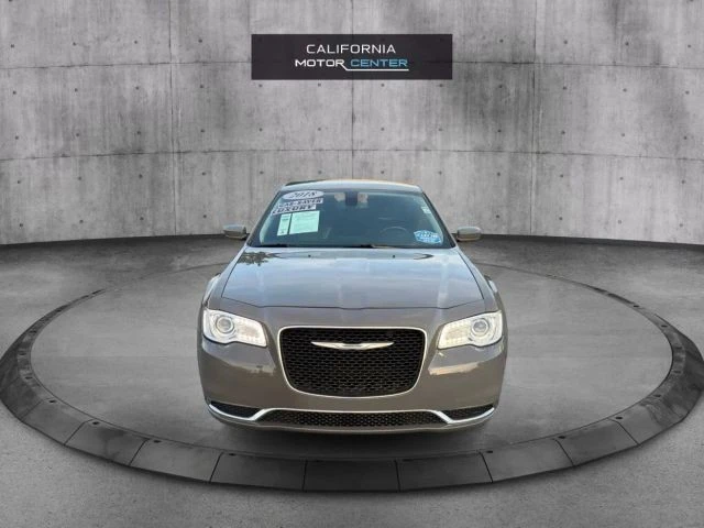 2018 Chrysler 300 (2005-2023) - Image 2 of 21