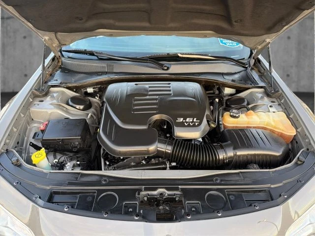 2018 Chrysler 300 (2005-2023) - Image 11 of 21