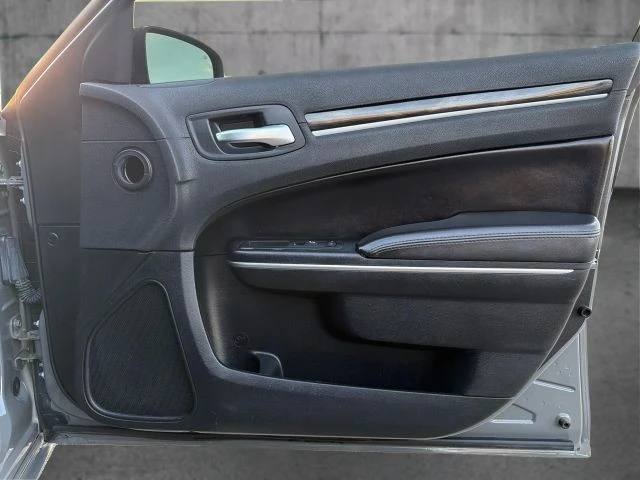 2018 Chrysler 300 (2005-2023) - Image 21 of 21