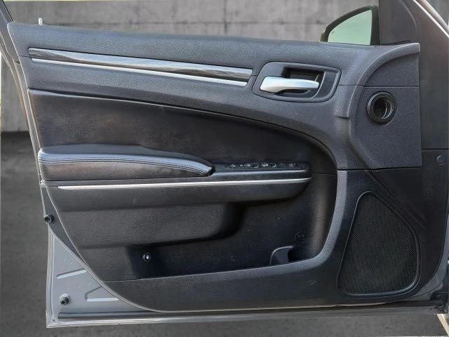 2018 Chrysler 300 (2005-2023) - Image 20 of 21