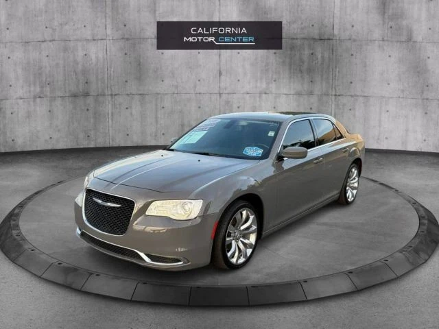 2018 Chrysler 300 (2005-2023) - Image 3 of 21