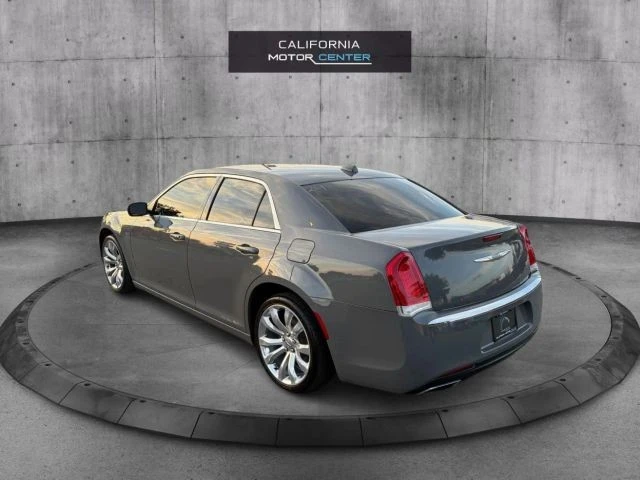 2018 Chrysler 300 (2005-2023) - Image 7 of 21